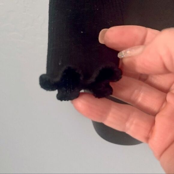 Boohoo Black Ribbed Off Shoulder Crop Top Size 10 - Picture 5 of 8